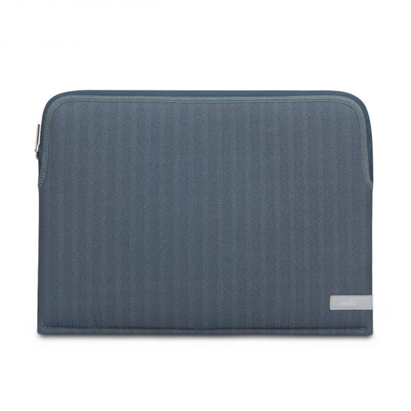 Pluma_MacBook_Blue__front